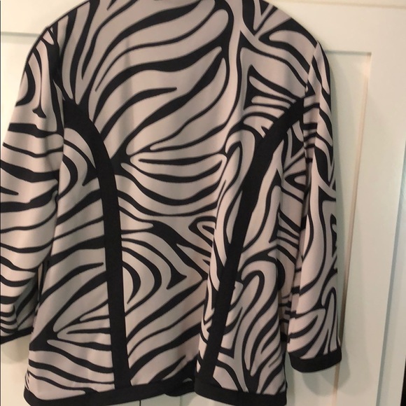 Chico’s Jacket - Picture 5 of 5